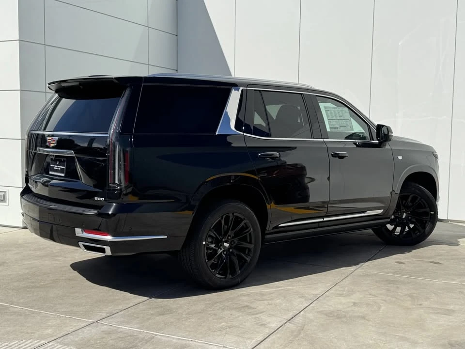2025 Cadillac Escalade 5th Gen - Image 17 of 20
