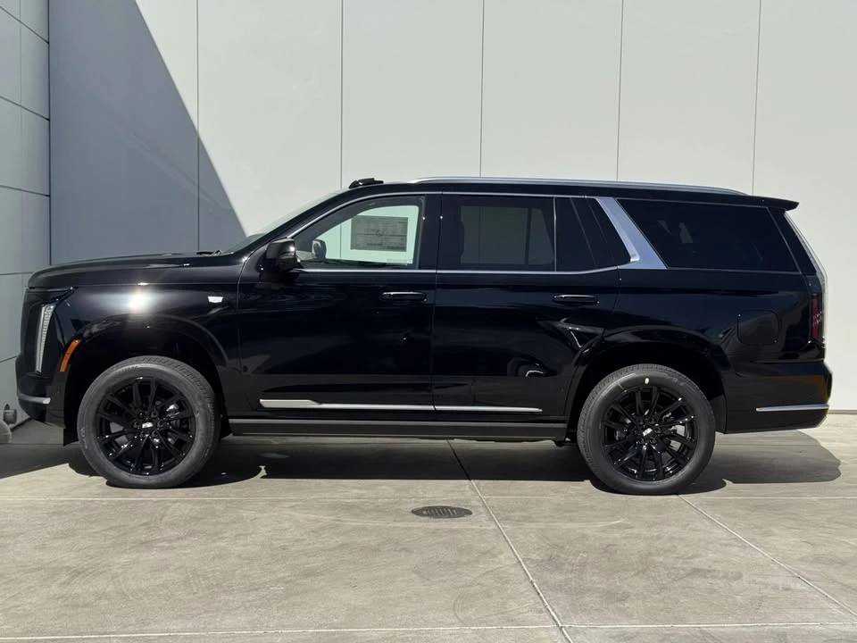2025 Cadillac Escalade 5th Gen - Image 4 of 20
