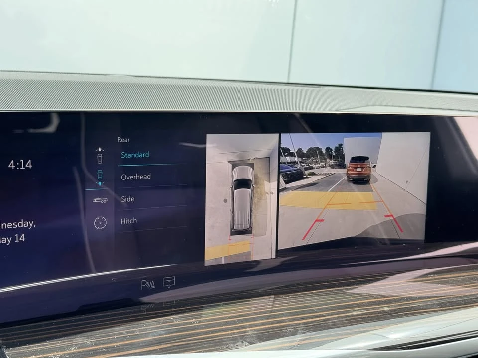 2025 Cadillac Escalade 5th Gen - Image 12 of 20