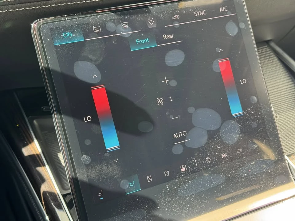 2025 Cadillac Escalade 5th Gen - Image 9 of 20