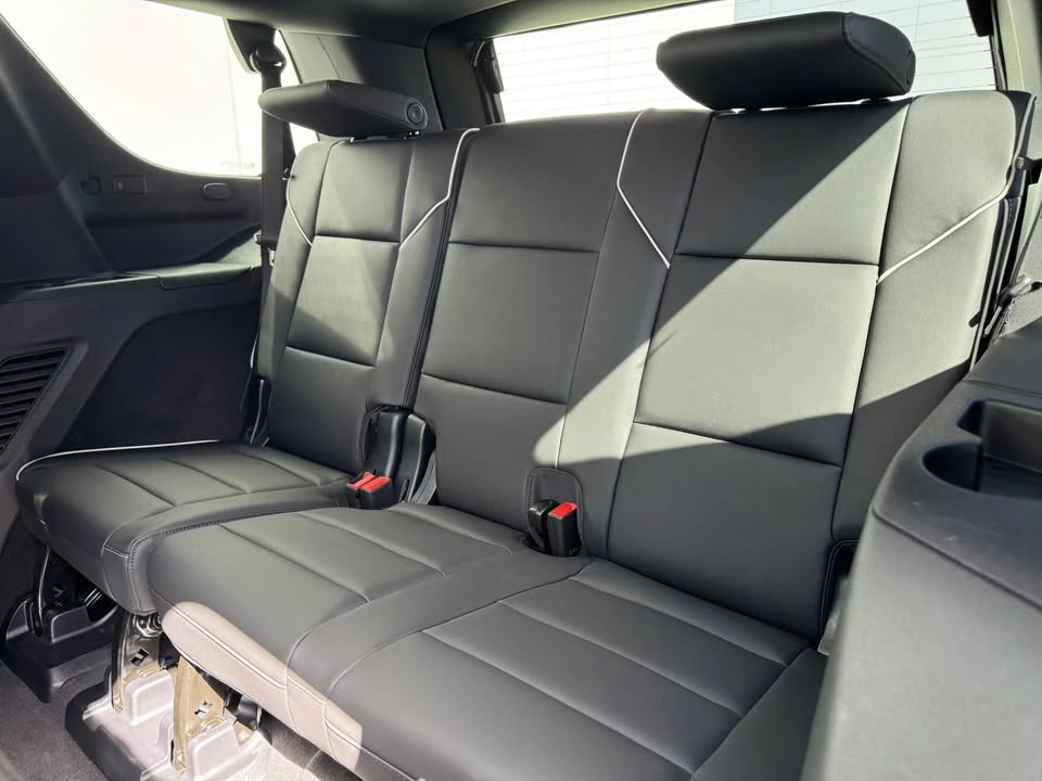 2025 Cadillac Escalade 5th Gen - Image 15 of 20