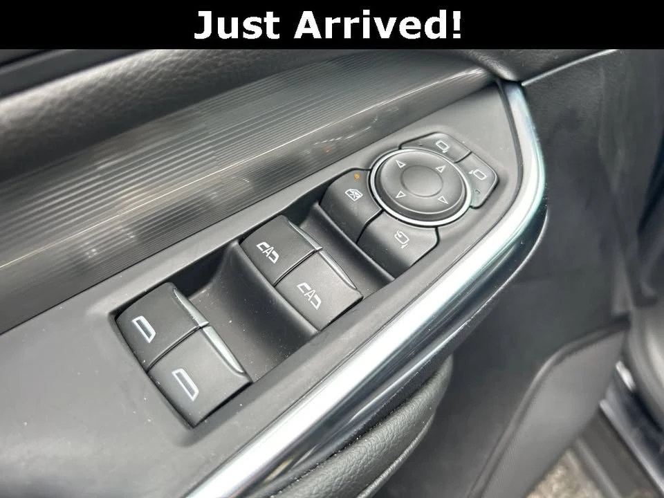 2025 Cadillac XT4 - Image 10 of 18