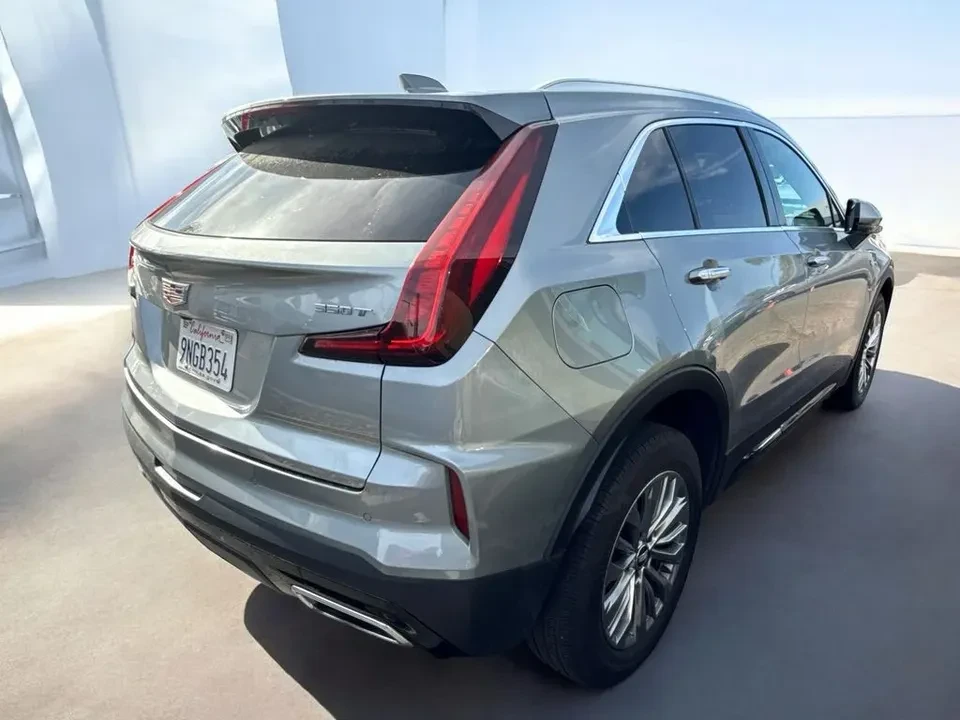 2025 Cadillac XT4 - Image 4 of 7