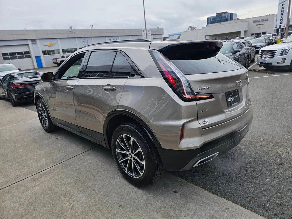 2025 Cadillac XT4 - Image 2 of 14