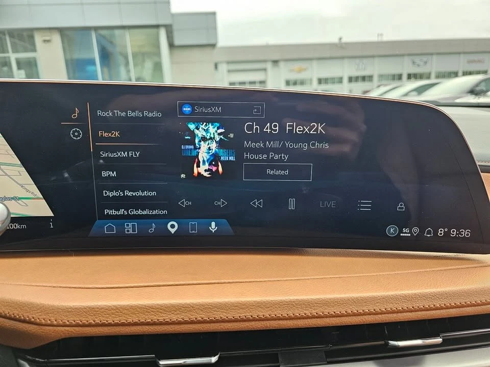 2025 Cadillac XT4 - Image 3 of 14