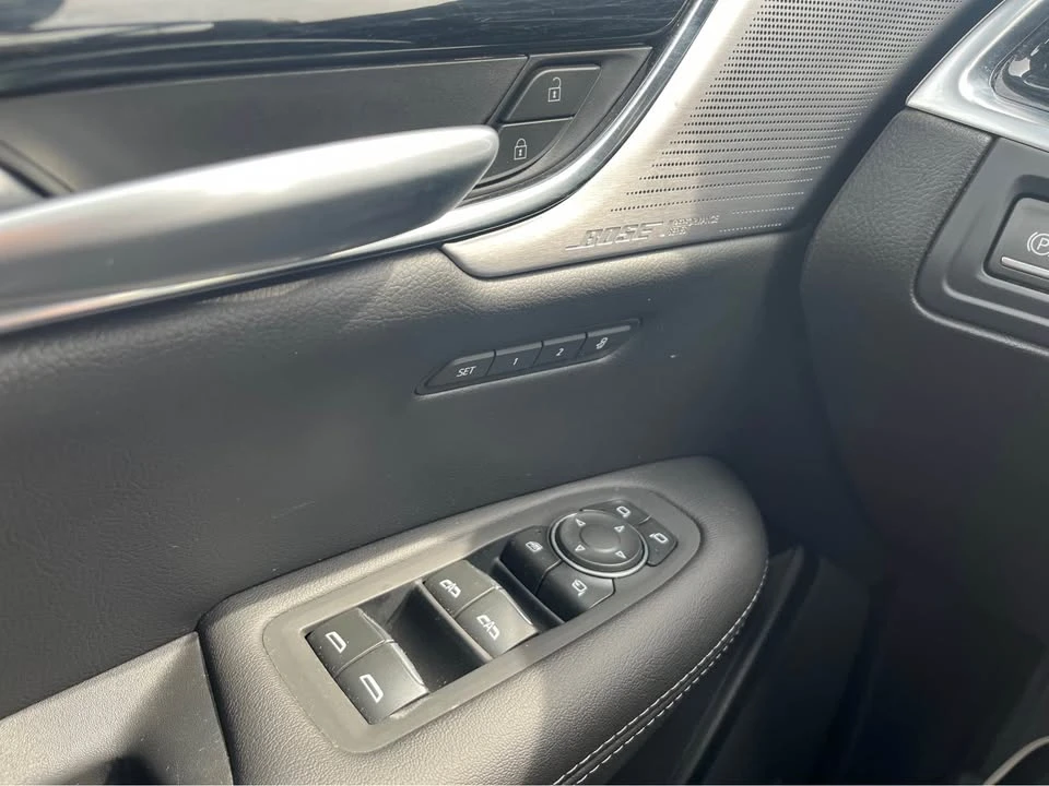 2025 Cadillac XT5 - Image 17 of 19