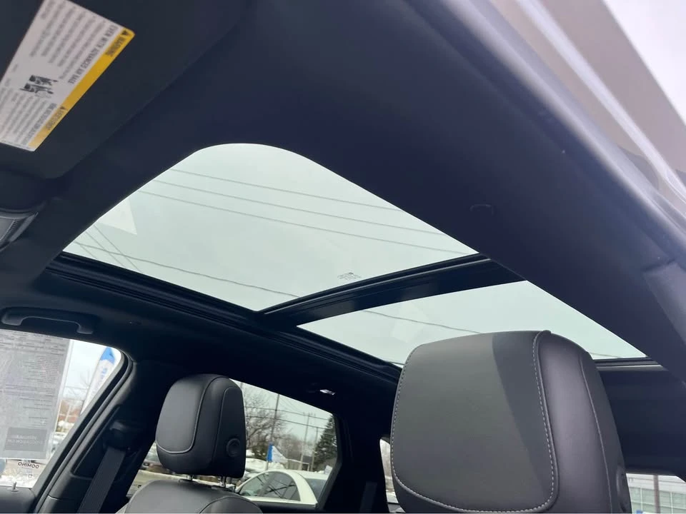 2025 Cadillac XT5 - Image 11 of 19