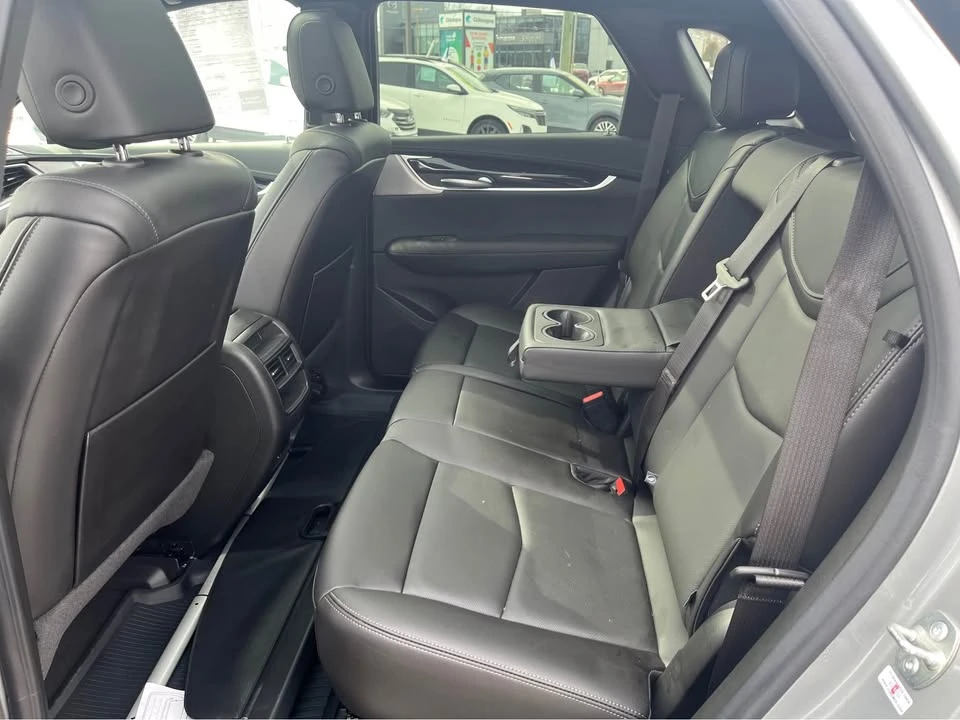 2025 Cadillac XT5 - Image 10 of 19
