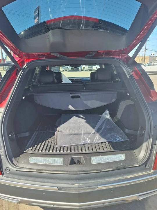 2025 Cadillac XT5 - Image 9 of 12