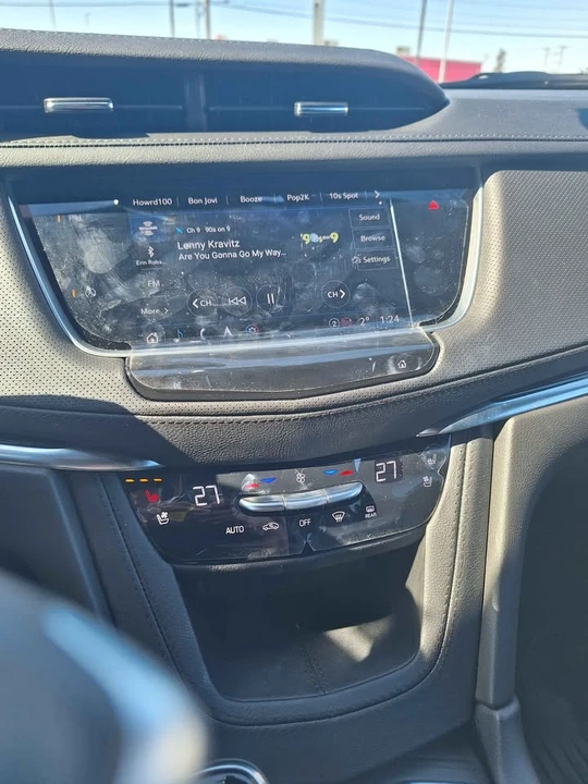 2025 Cadillac XT5 - Image 11 of 12