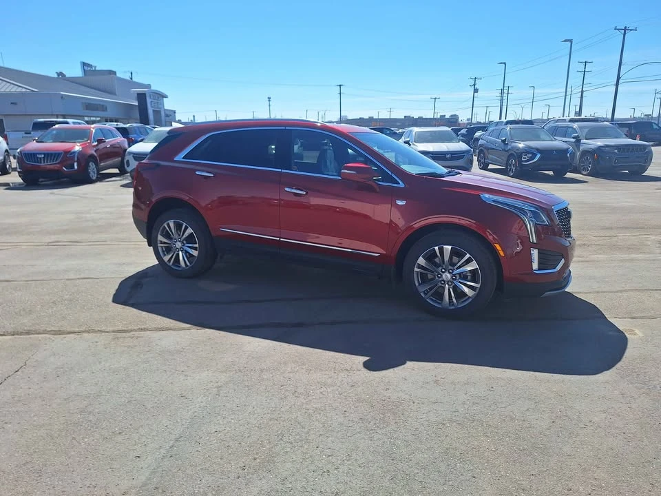 2025 Cadillac XT5 - Image 3 of 12
