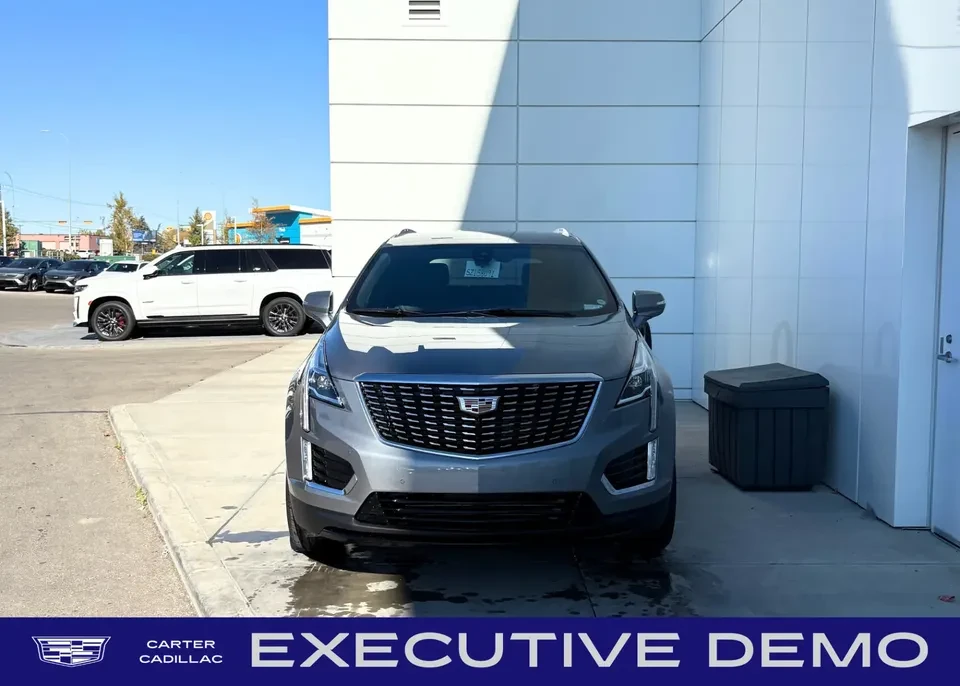 2025 Cadillac XT5 - Image 10 of 11