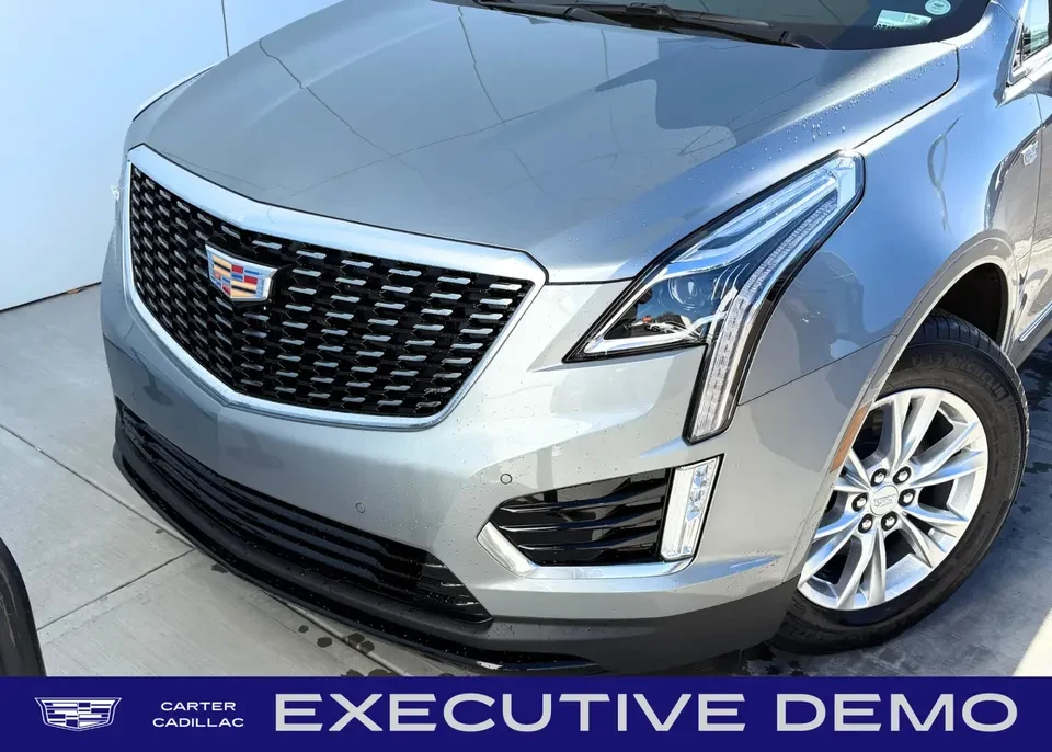 2025 Cadillac XT5 - Image 2 of 11