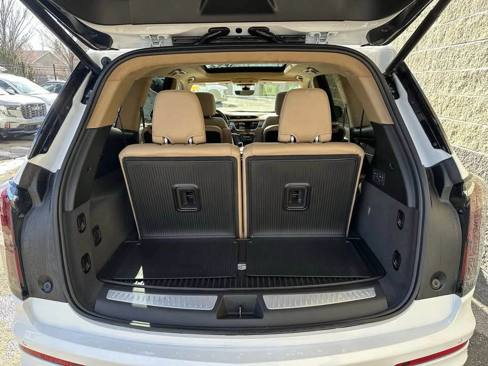 2025 Cadillac XT6 - Image 7 of 10