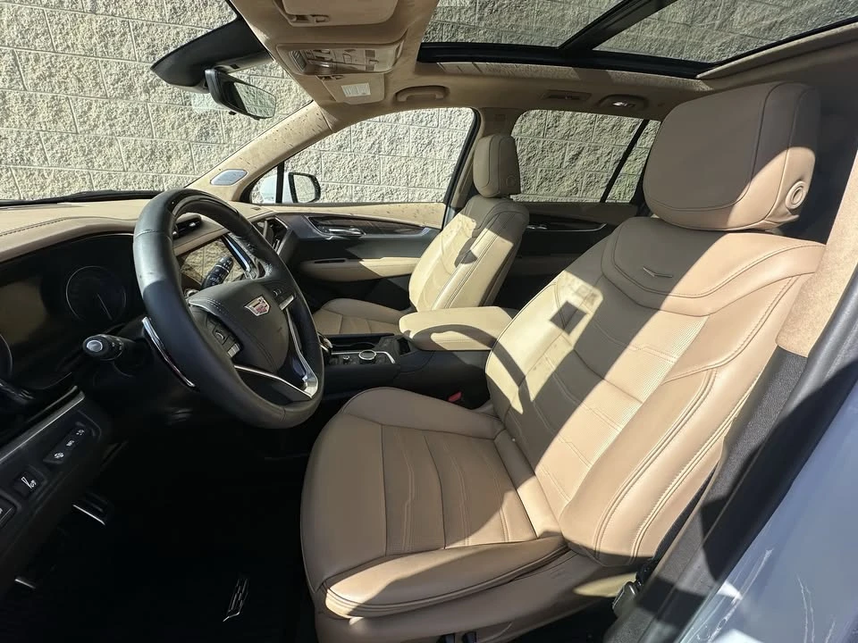 2025 Cadillac XT6 - Image 10 of 10