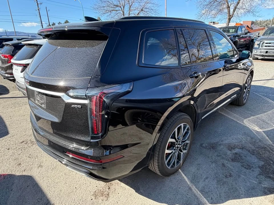 2025 Cadillac XT6 - Image 5 of 12