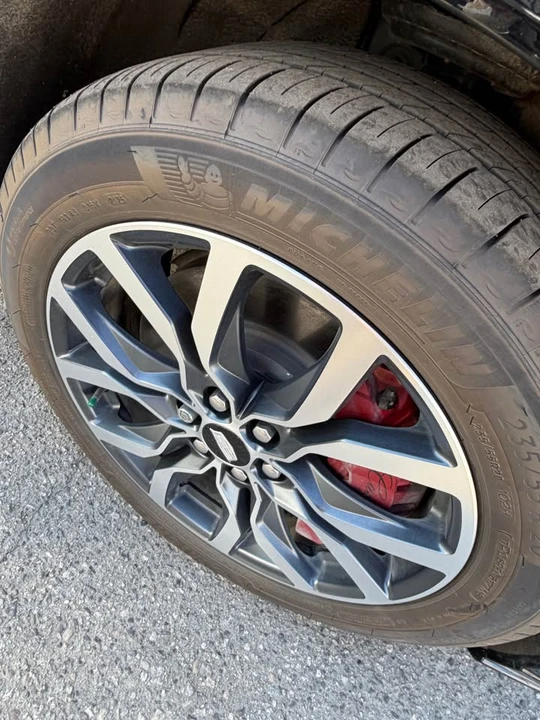 2025 Cadillac XT6 - Image 4 of 12