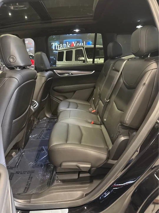 2025 Cadillac XT6 - Image 10 of 16