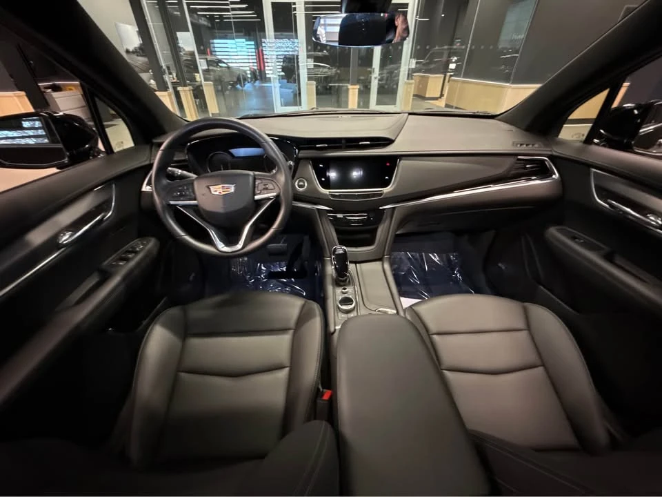 2025 Cadillac XT6 - Image 13 of 16