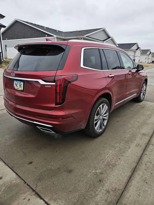 2025 Cadillac XT6 - Image 8 of 9