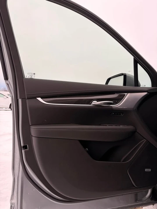 2025 Cadillac XT6 - Image 12 of 14
