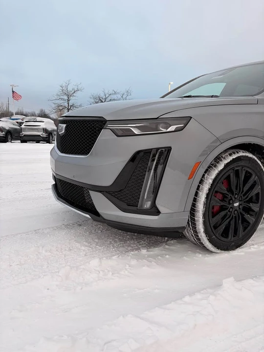 2025 Cadillac XT6 - Image 2 of 14