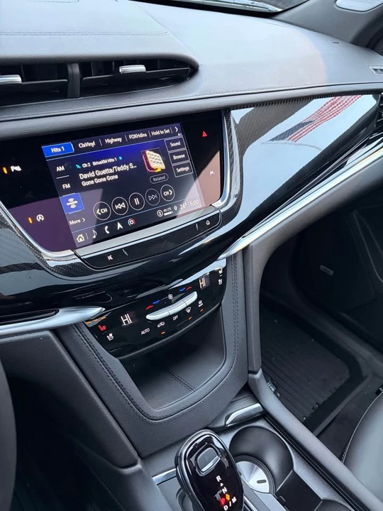 2025 Cadillac XT6 - Image 7 of 14