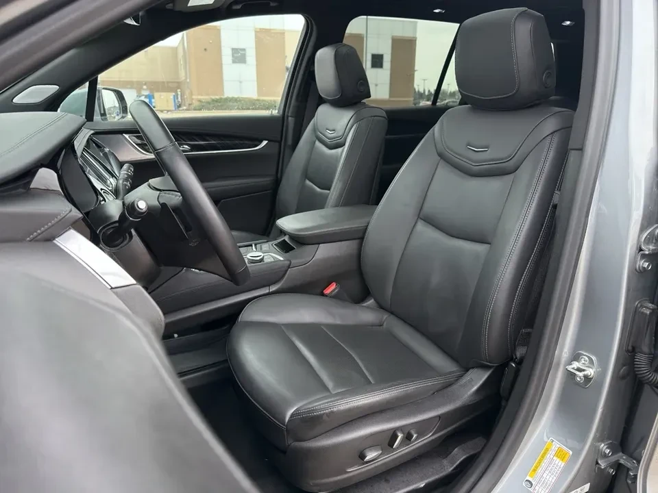 2025 Cadillac XT6 - Image 6 of 19