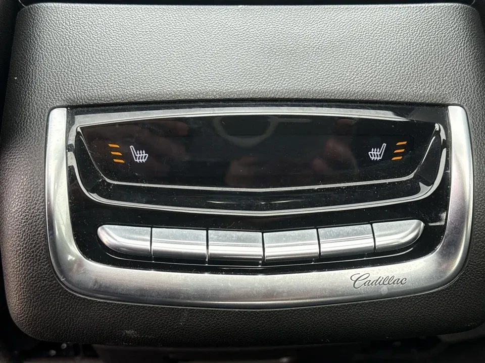 2025 Cadillac XT6 - Image 15 of 19