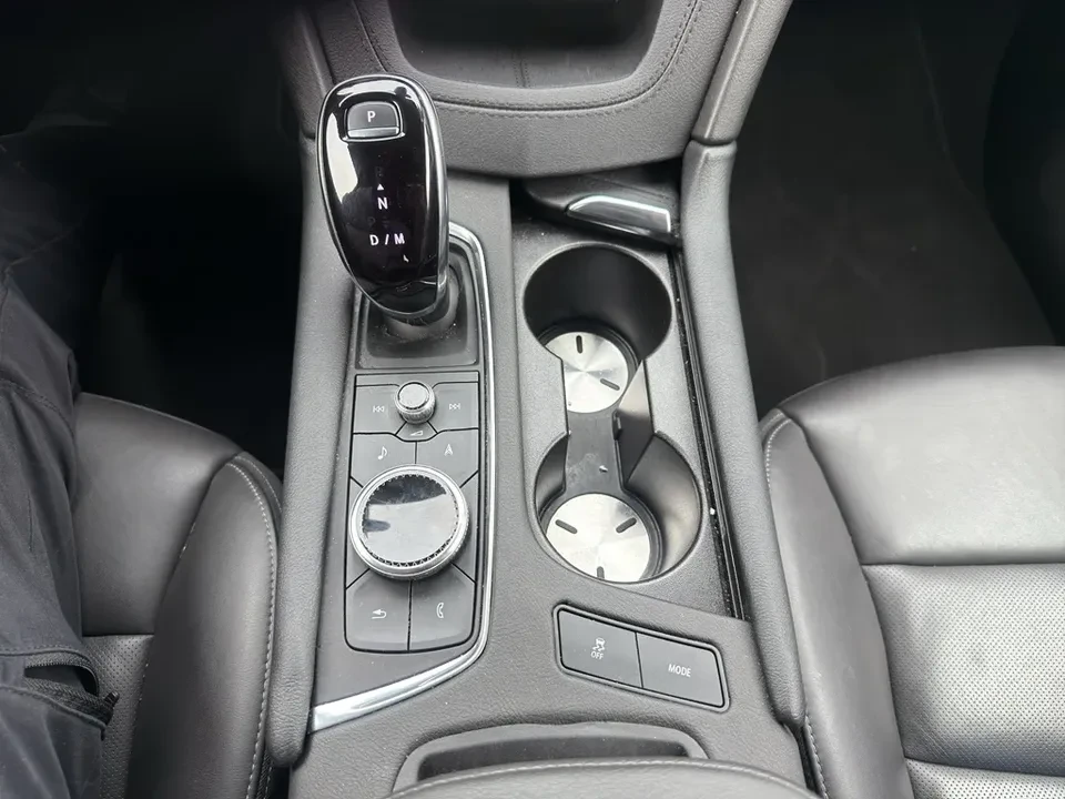 2025 Cadillac XT6 - Image 11 of 19
