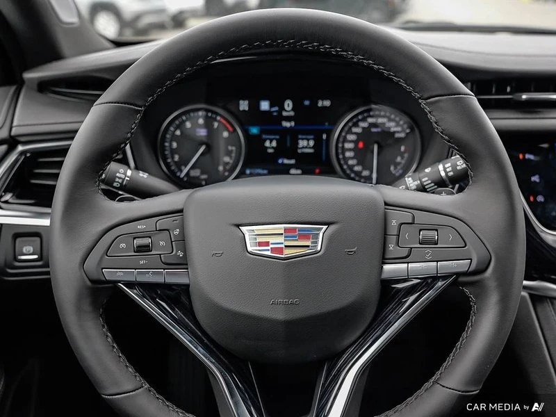 2025 Cadillac XT6 - Image 12 of 20