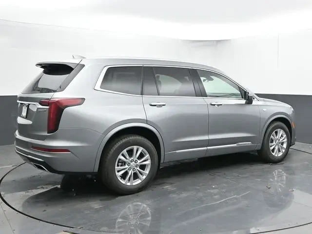 2025 Cadillac XT6 - Image 9 of 15