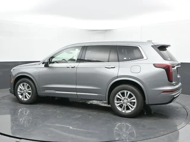 2025 Cadillac XT6 - Image 12 of 15