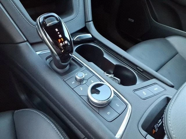 2025 Cadillac XT6 - Image 13 of 20