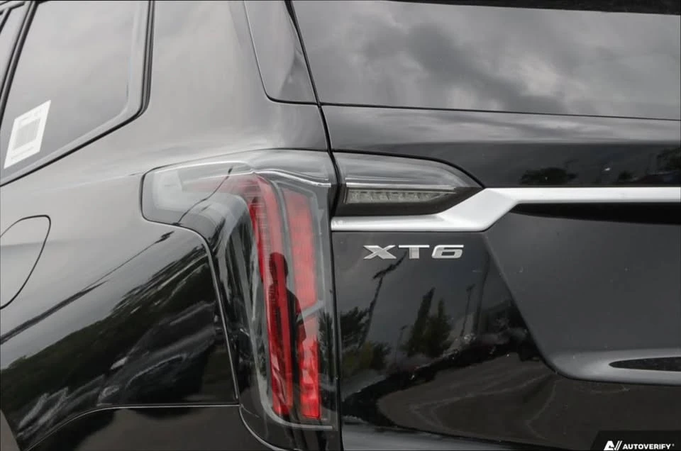 2025 Cadillac XT6 - Image 15 of 20