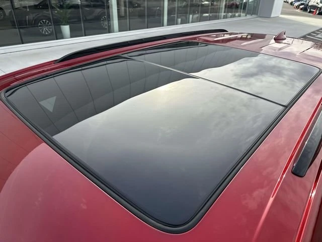 2025 Cadillac XT6 - Image 11 of 18