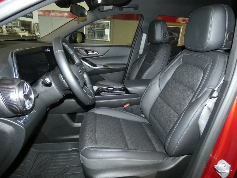 2025 Chevrolet Equinox - Image 9 of 21