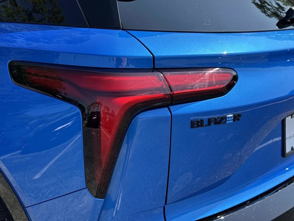 2025 Chevrolet Blazer - Image 11 of 20