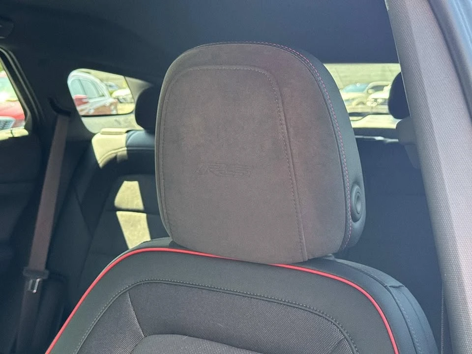 2025 Chevrolet Blazer - Image 14 of 20