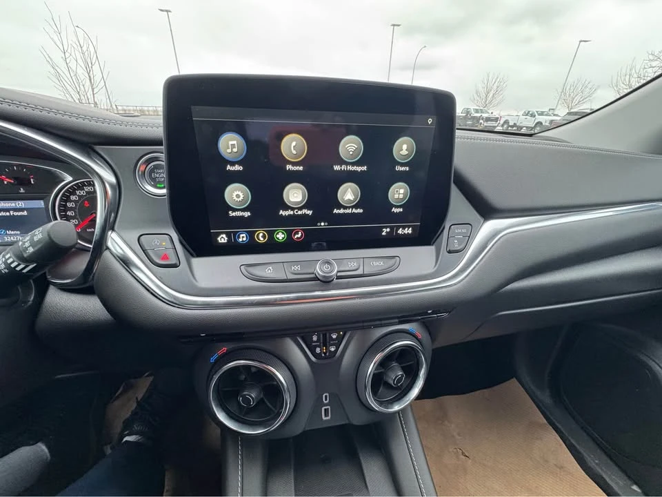 2025 Chevrolet Blazer - Image 8 of 13