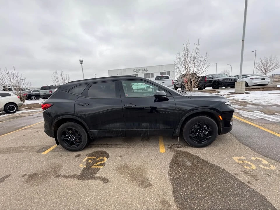2025 Chevrolet Blazer - Image 3 of 13