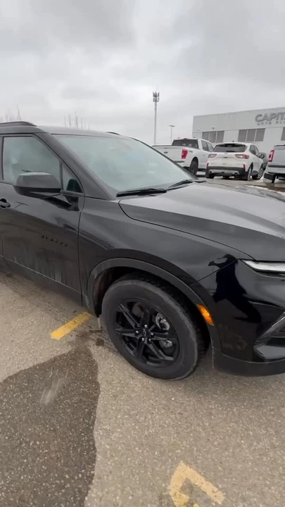 2025 Chevrolet Blazer - Image 13 of 13