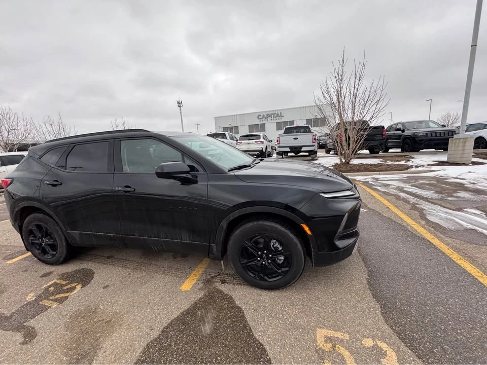 2025 Chevrolet Blazer - Image 2 of 13