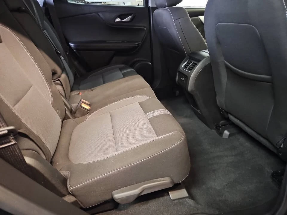 2025 Chevrolet Blazer - Image 16 of 20