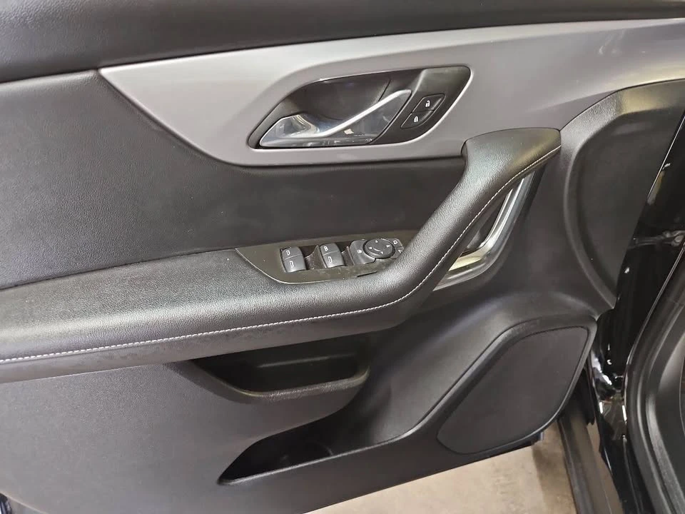 2025 Chevrolet Blazer - Image 12 of 20