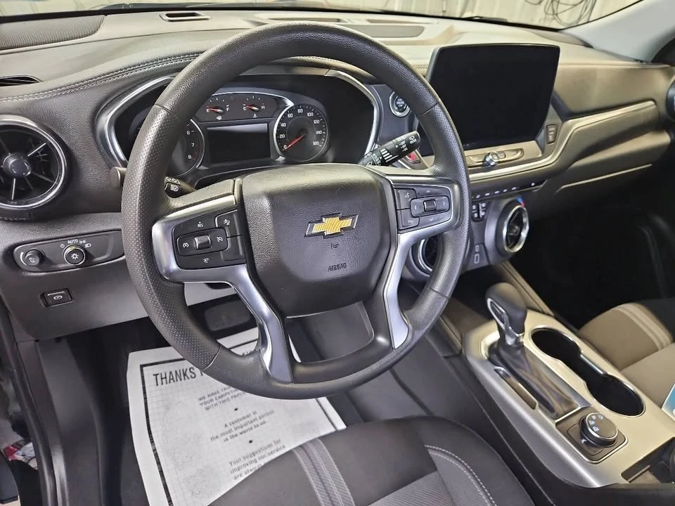 2025 Chevrolet Blazer - Image 9 of 20