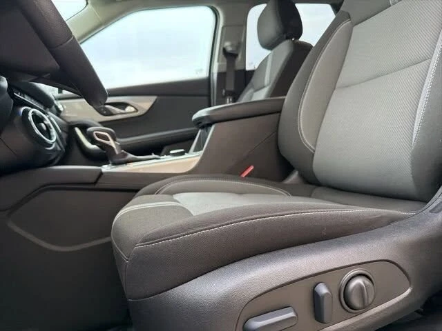2025 Chevrolet Blazer - Image 13 of 19