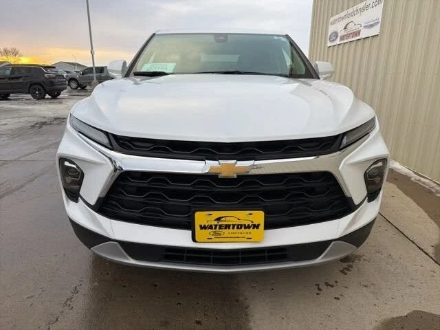 2025 Chevrolet Blazer - Image 3 of 19
