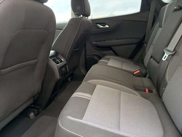 2025 Chevrolet Blazer - Image 10 of 19