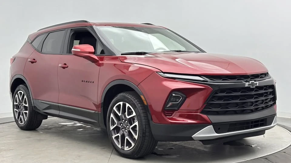2025 Chevrolet Blazer - Image 3 of 20